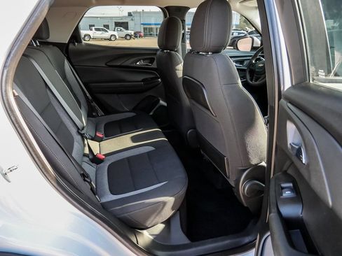 Used 2022 Chevrolet TrailBlazer LT w/ Convenience Package FWD image 39