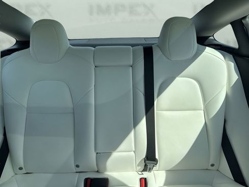 Used 2021 Tesla Model 3 Long Range image 12