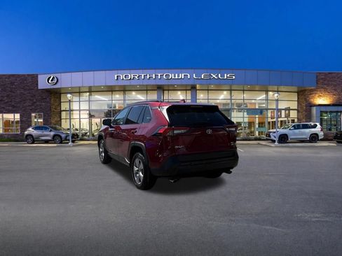 Used 2025 Toyota RAV4 XLE w/ Convenience Package AWD/4WD image 21