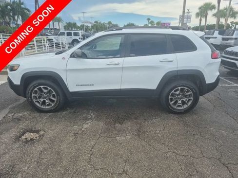 Used 2021 Jeep Cherokee Trailhawk w/ Premium Leather Package AWD/4WD image 2