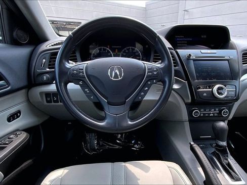 Used 2021 Acura ILX w/ Premium Package FWD image 4