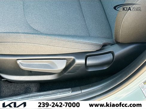 New 2026 Kia K4 LXS image 25