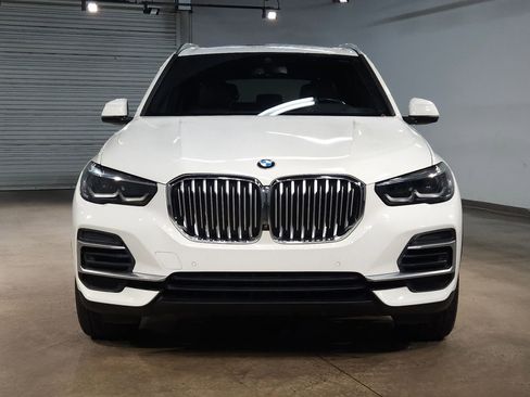 Used 2022 BMW X5 xDrive40i w/ Premium Package image 2