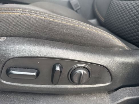 Used 2019 GMC Terrain SLE w/ Driver Convenience Package FWD image 15