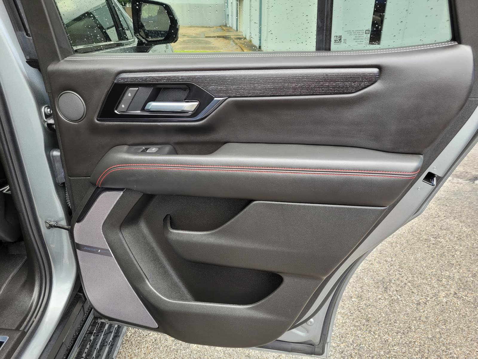 Used 2025 GMC Yukon AT4 Ultimate w/ LPO, Floor Liner Package AWD/4WD image 11
