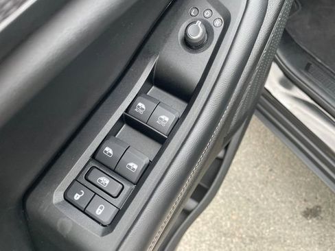 Used 2025 Jeep Grand Cherokee Altitude AWD/4WD image 26