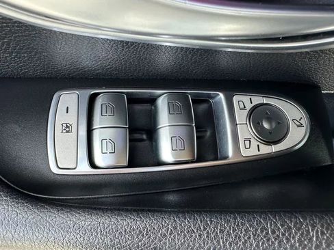 Used 2019 Mercedes-Benz E 300 image 43