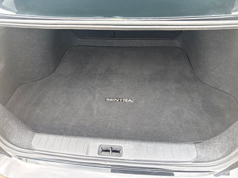Used 2021 Nissan Sentra SV FWD image 12