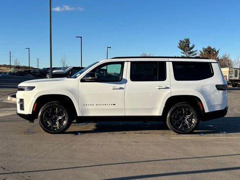 New 2026 Jeep Grand Wagoneer Limited w/ Premium Group II AWD/4WD image 2