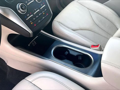 Used 2018 Lincoln MKC Select w/ Select Plus Package image 16