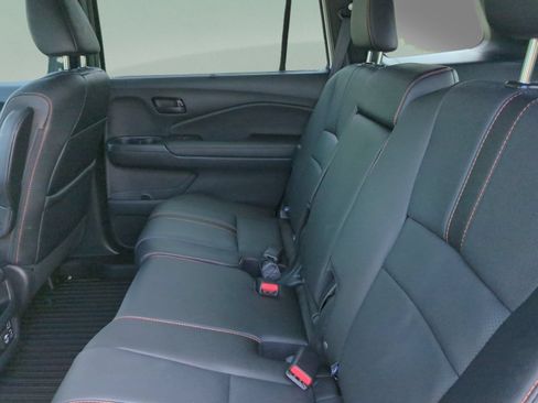 Certified 2023 Honda Passport TrailSport image 18