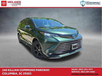 Used 2025 Toyota Sienna XLE Woodland Edition