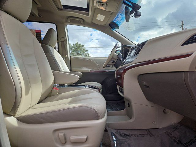Used 2011 Toyota Sienna Limited w/ Premium Pkg AWD/4WD image 25