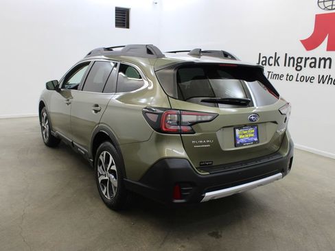 Used 2022 Subaru Outback Limited AWD/4WD image 3