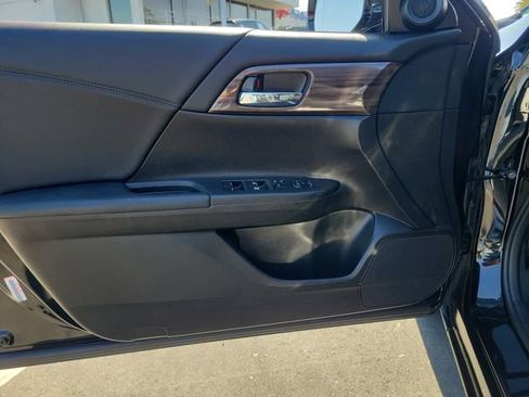 Used 2016 Honda Accord EX image 19