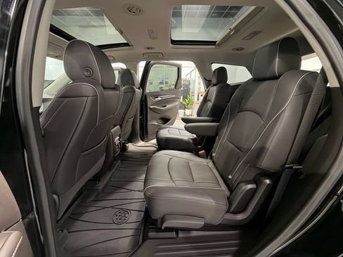 Used 2021 Buick Enclave Avenir w/ Avenir Technology Package FWD image 12