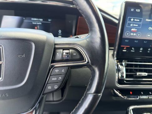Used 2023 Lincoln Navigator Reserve AWD/4WD image 25