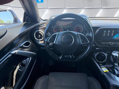 Used 2017 Chevrolet Camaro LT RWD image 12