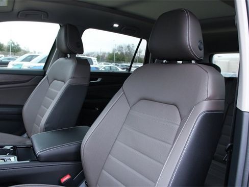 New 2026 Volkswagen Atlas SEL image 4