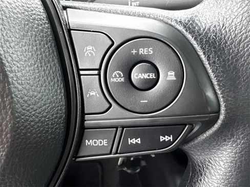 Used 2025 Toyota Corolla LE image 22