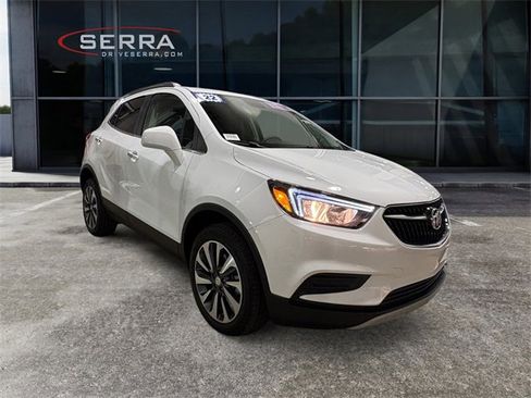 Used 2022 Buick Encore Preferred w/ Safety Package image 5