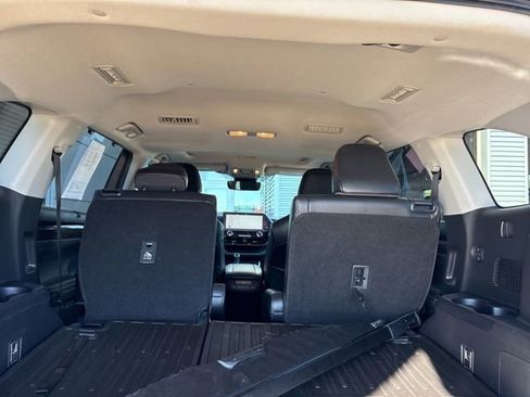 Used 2023 Toyota Highlander Limited image 37