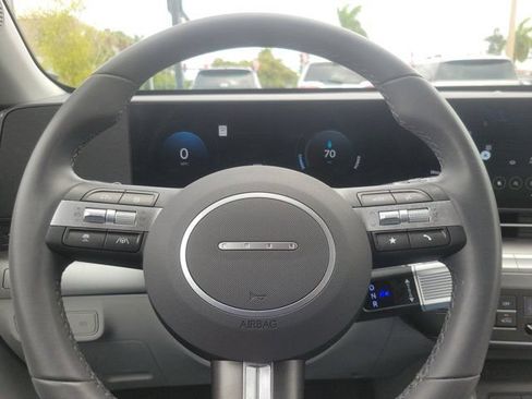 Certified 2025 Hyundai Kona SEL FWD image 19