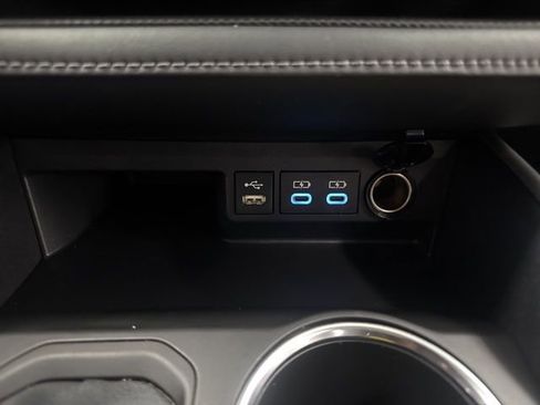 Used 2022 Toyota Highlander XLE image 33