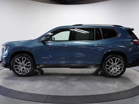 Used 2026 GMC Acadia Denali Ultimate w/ LPO, Floor Liner Package AWD/4WD image 6