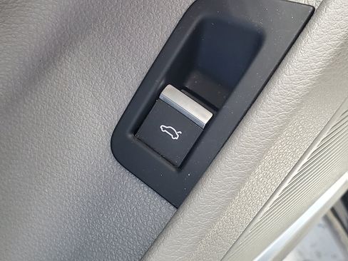 Used 2023 Audi Q7 3.0T Premium Plus image 25