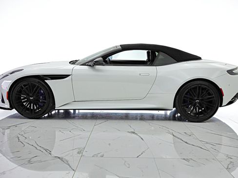 Used 2024 Aston Martin DB12 Convertible RWD image 26