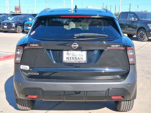 New 2026 Nissan Kicks SV image 5