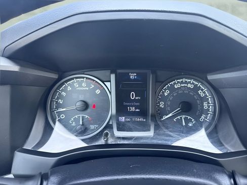 Used 2017 Toyota Tacoma TRD Pro AWD/4WD image 20
