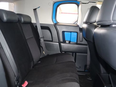 Used 2007 Toyota FJ Cruiser 4WD image 31