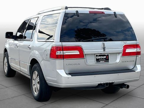 Used 2010 Lincoln Navigator 4WD image 11