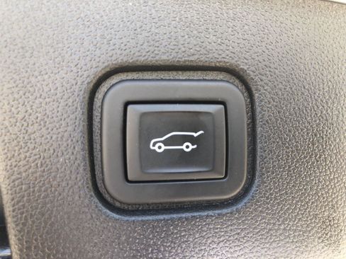 Used 2024 Chevrolet Blazer EV LT AWD/4WD image 8