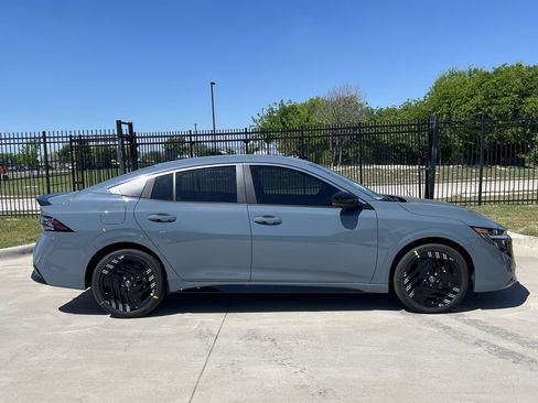 New 2026 Nissan Sentra SR w/ SR Premium Package FWD image 3