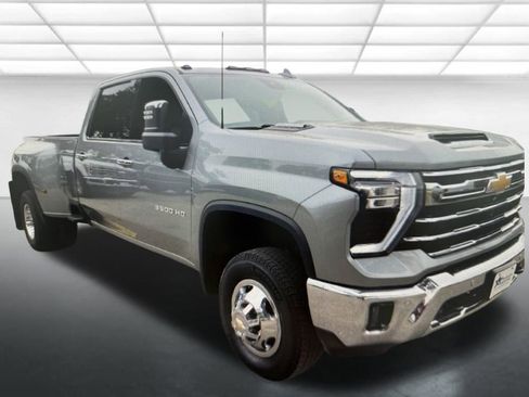 Used 2025 Chevrolet Silverado 3500 LTZ w/ LTZ Convenience Package AWD/4WD image 1