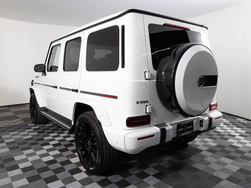 Used 2023 Mercedes-Benz G 550 image 4