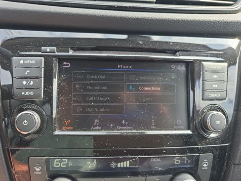 Used 2020 Nissan Rogue SV AWD/4WD image 36