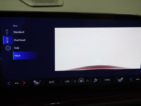 New 2026 Chevrolet Traverse Z71 w/ Enhanced Driving Package image 2