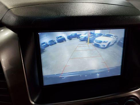Used 2020 Chevrolet Suburban Premier image 31