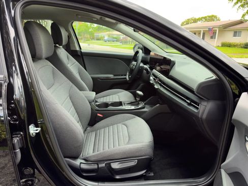 Used 2025 Kia K4 EX FWD image 56