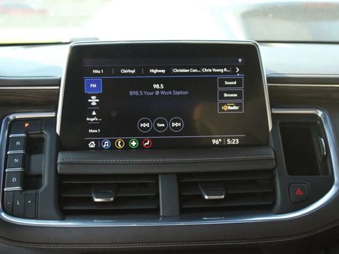 Used 2021 Chevrolet Tahoe Z71 w/ Z71 Signature Package image 21