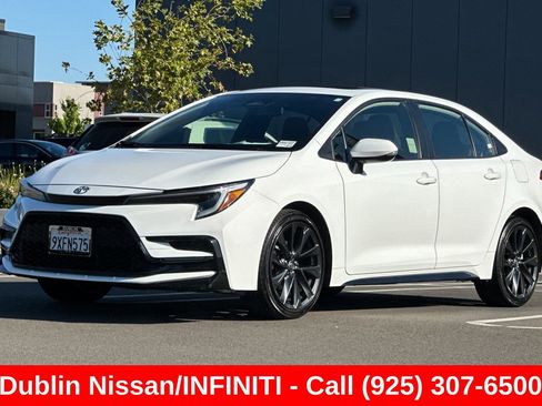 Used 2024 Toyota Corolla SE w/ SE Premium Package FWD image 8