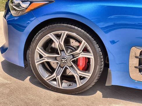 Used 2020 Kia Stinger GT RWD image 9