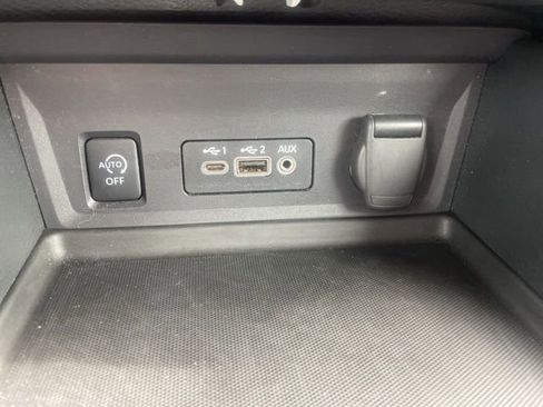 Used 2024 Nissan Sentra SV FWD image 35
