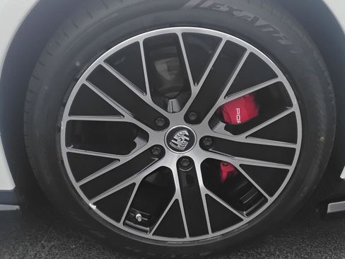 Used 2020 Porsche Taycan 4S image 13