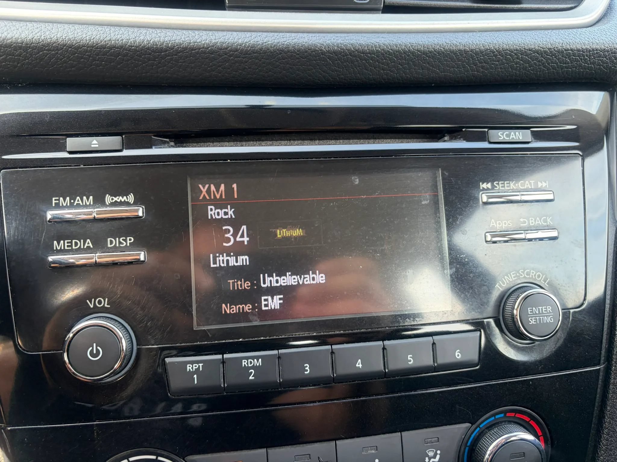 Used 2016 Nissan Rogue S AWD/4WD image 31