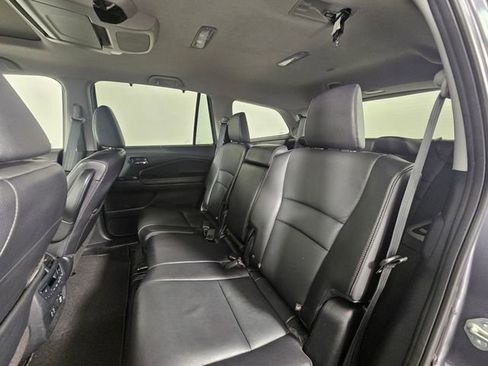 Used 2021 Honda Pilot Touring image 20